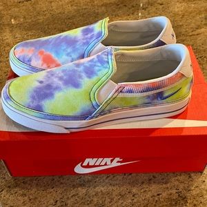 Brand new with box!! Womens Nike court legacy slip PT size 6.5